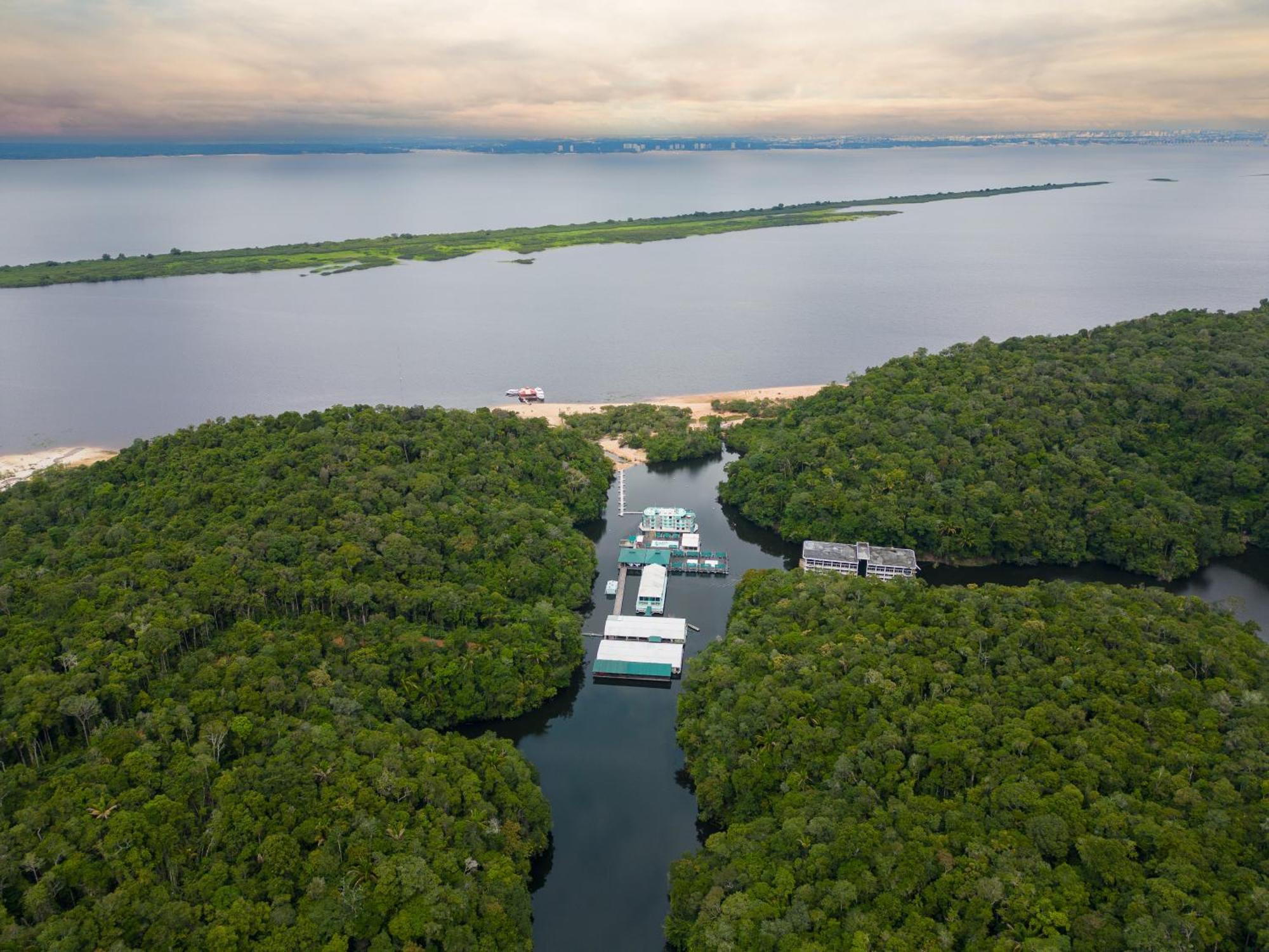 Uiara Amazon Resort มาเนาส์ ภายนอก รูปภาพ